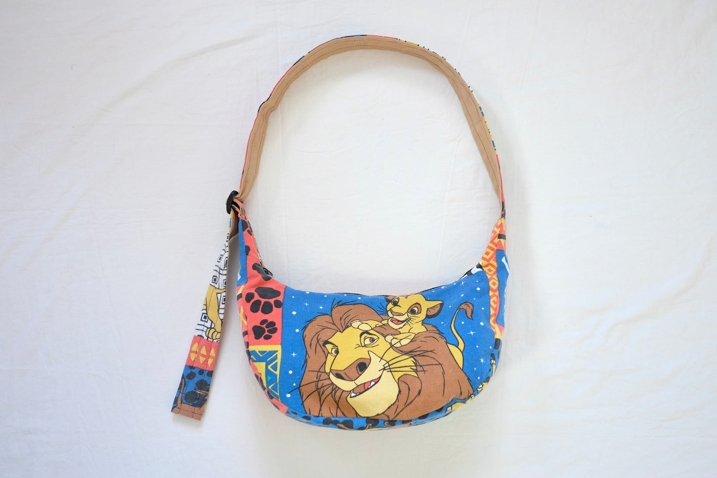 lion sling bag