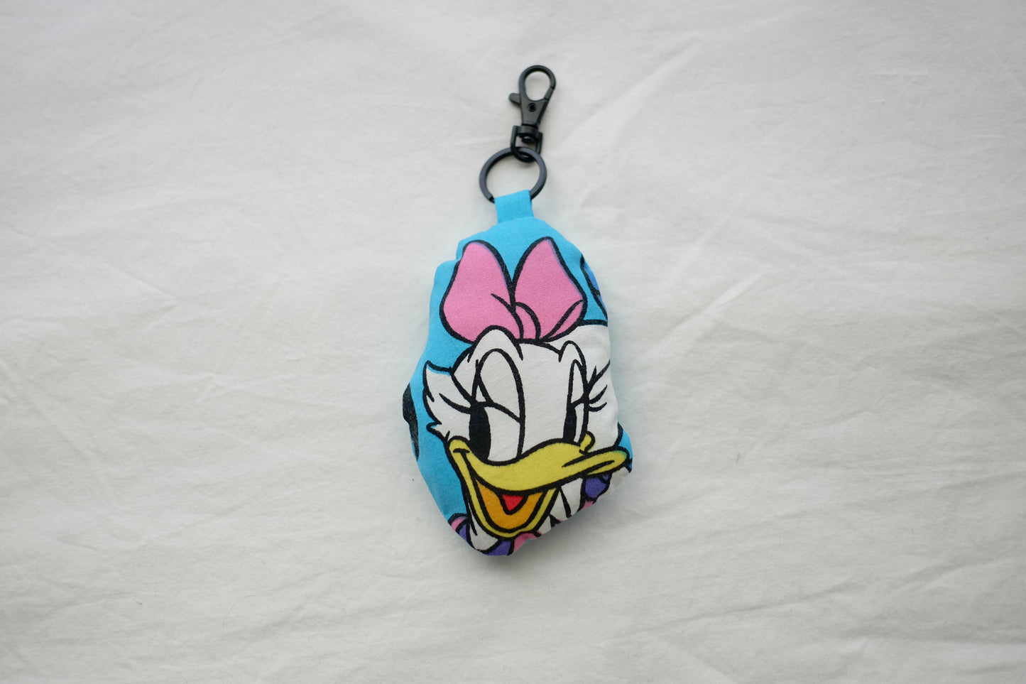 daisy plush bag charm 1