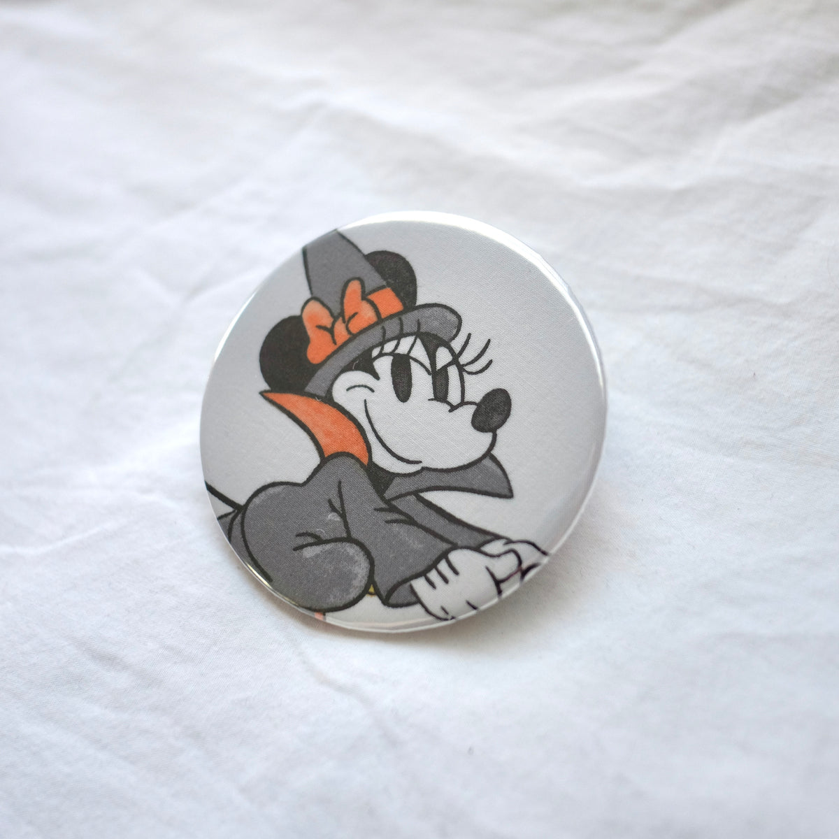 witch button pin