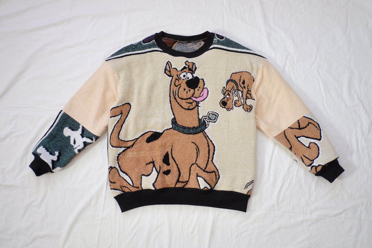 scoob tapestry crewneck sweater (M/L)