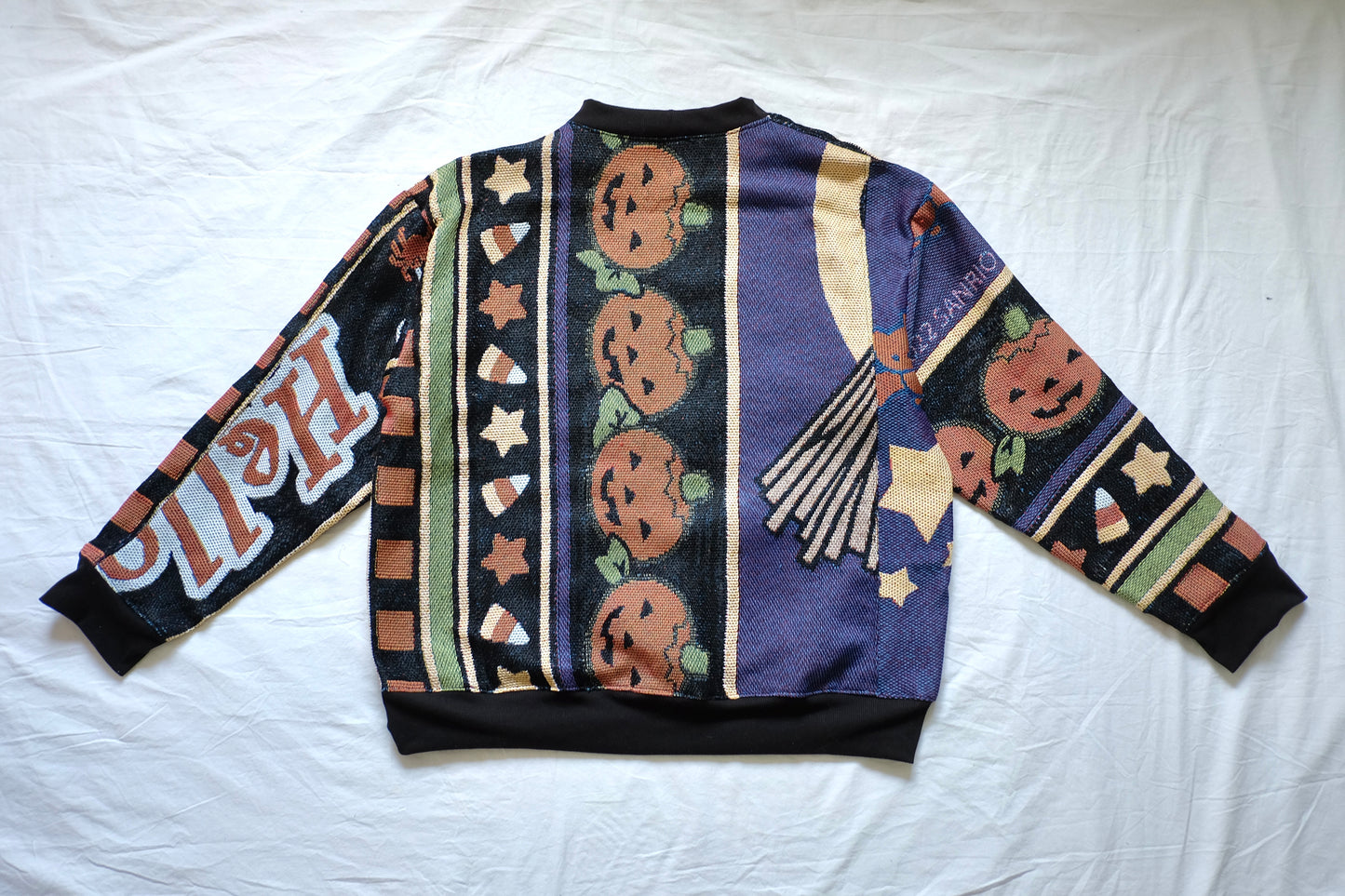 S-2X tapestry kitty crewneck sweater