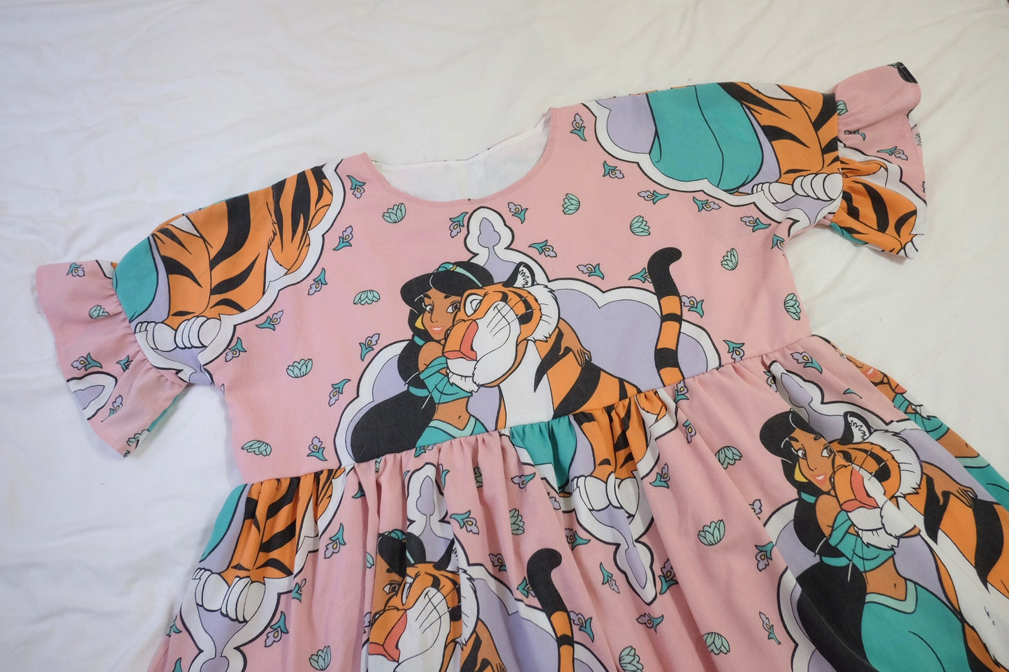 L/XL tiger smock dress